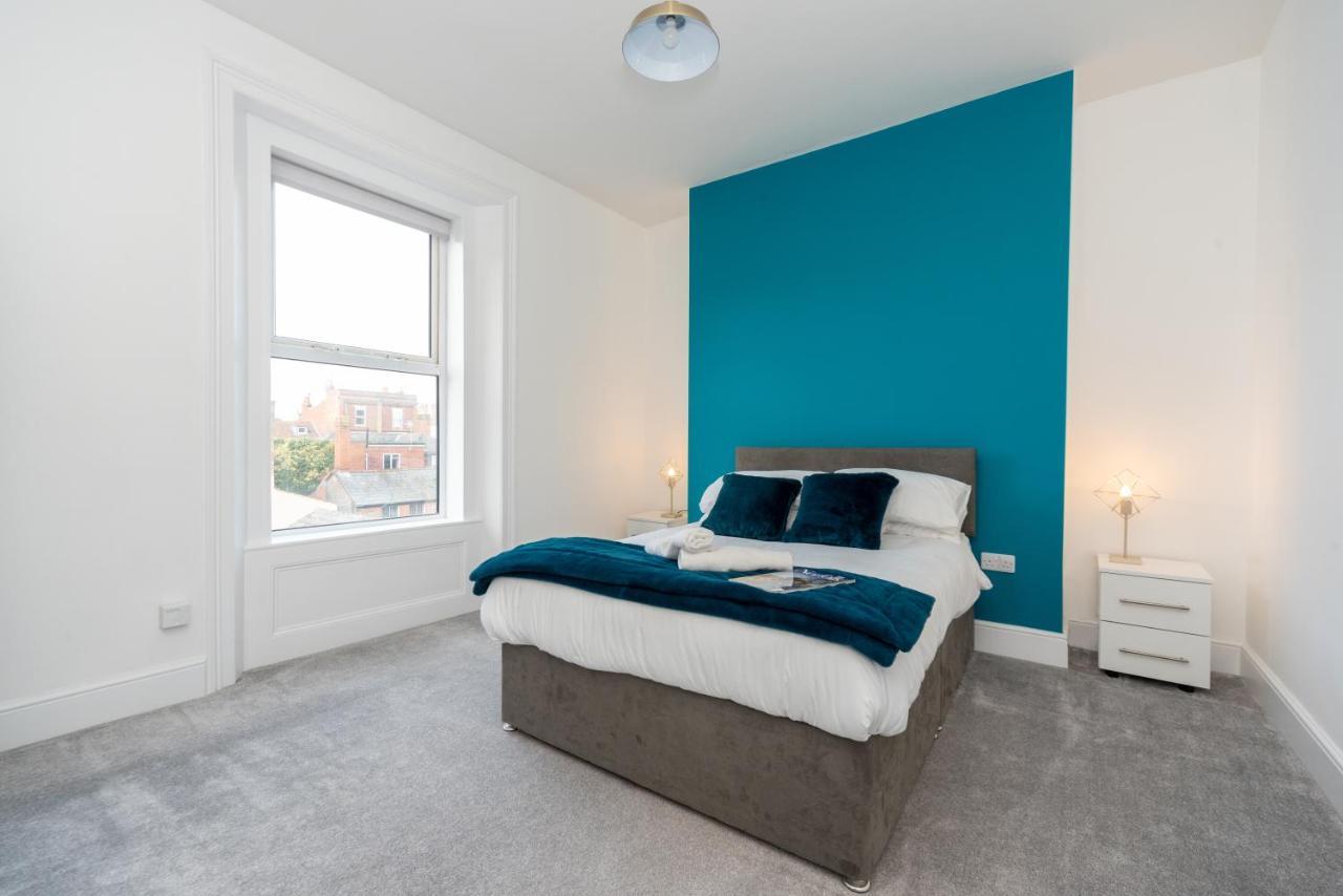 Sea Views Stunning 2 Bedroom Apartment # Lowestoft Bagian luar foto